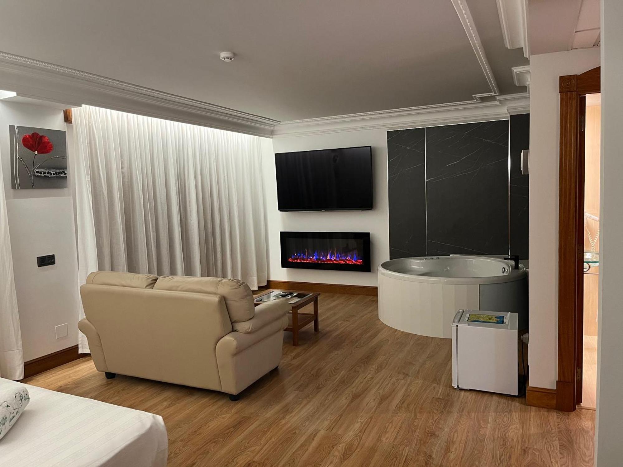 Gran Hotel Liber & Spa Playa Golf Ноха Екстер'єр фото